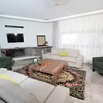 Retron Hotel *